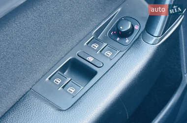 Универсал Volkswagen Passat 2012 в 
