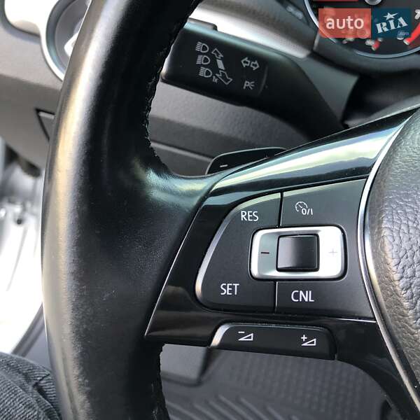 Седан Volkswagen Passat 2016 в Харькове фото 15 Седан Volkswagen Passat 2016 в Харькове