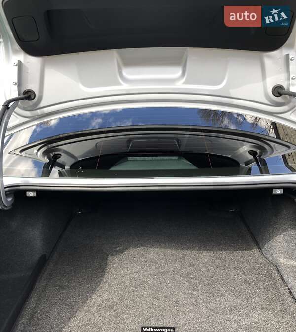 Седан Volkswagen Passat 2016 в Харькове фото 19 Седан Volkswagen Passat 2016 в Харькове