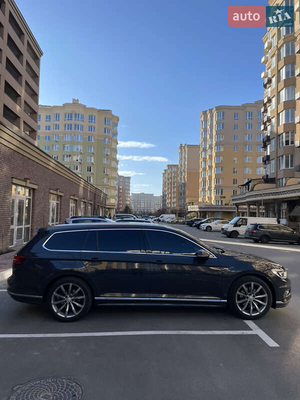 Универсал Volkswagen Passat 2017 в Киеве