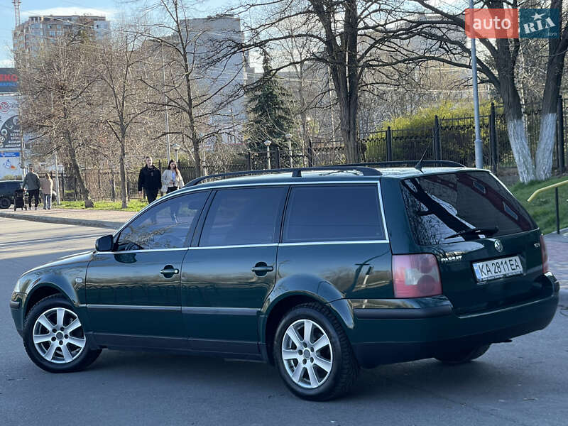 Універсал Volkswagen Passat 2002 в Києві