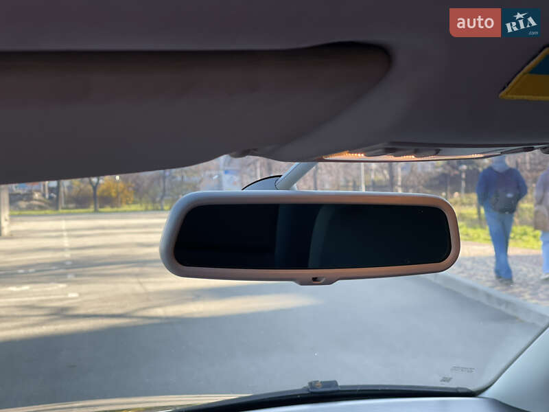 Універсал Volkswagen Passat 2002 в Києві