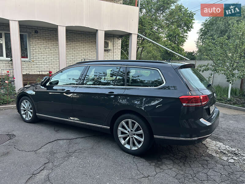 Универсал Volkswagen Passat 2017 в Киеве фото 4 Универсал Volkswagen Passat 2017 в Киеве