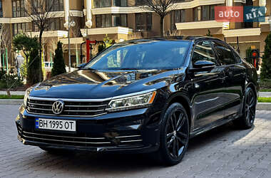 Седан Volkswagen Passat 2017 в 