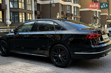 Седан Volkswagen Passat 2017 в 
