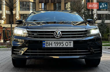 Седан Volkswagen Passat 2017 в 