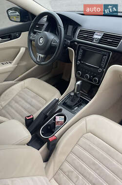 Седан Volkswagen Passat 2014 в 