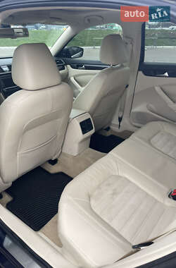 Седан Volkswagen Passat 2014 в 