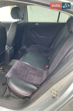 Седан Volkswagen Passat 2007 в 