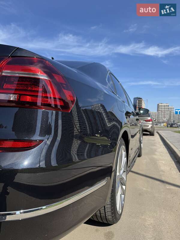 Седан Volkswagen Passat 2016 в Києві