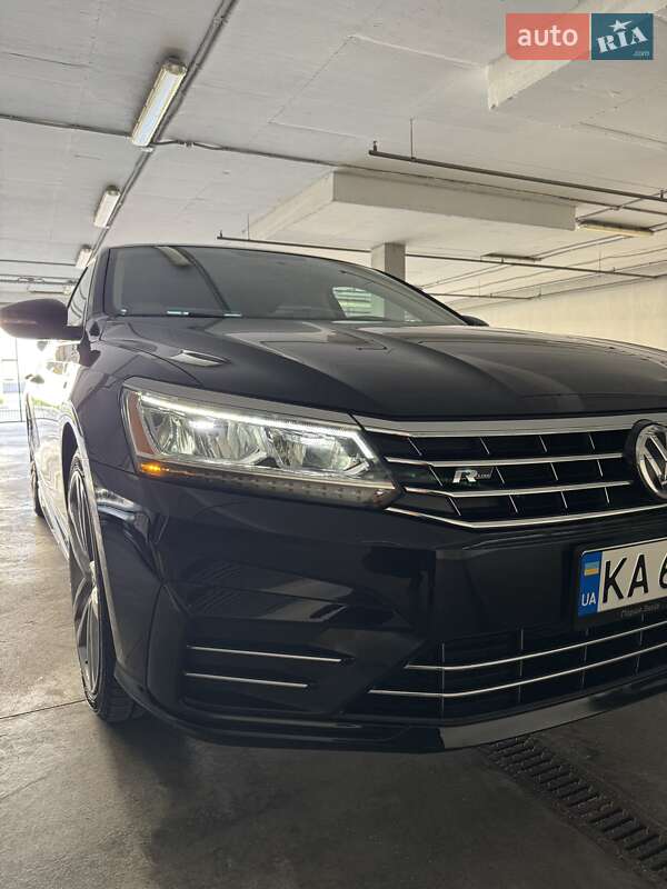 Седан Volkswagen Passat 2016 в Києві