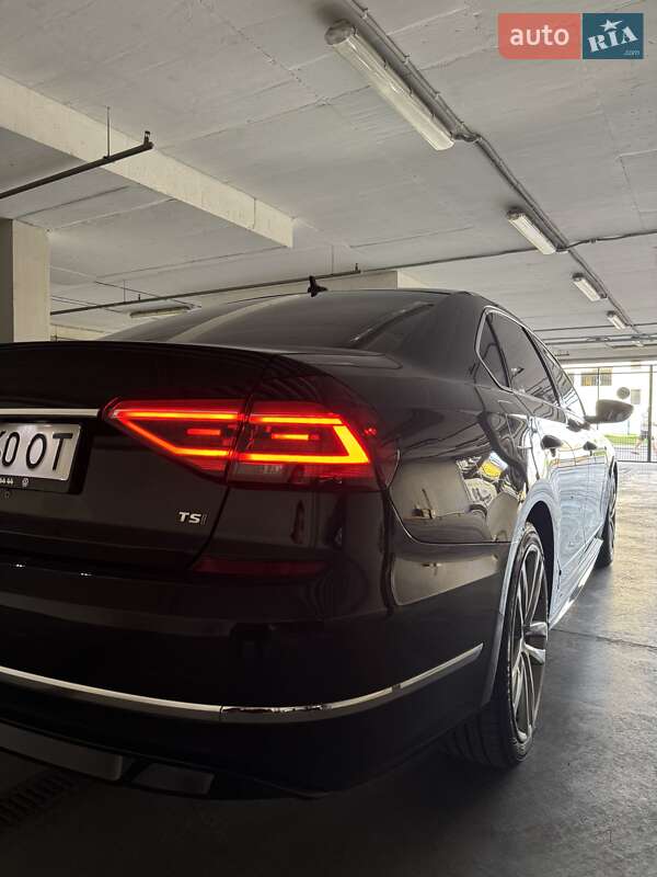 Седан Volkswagen Passat 2016 в Києві