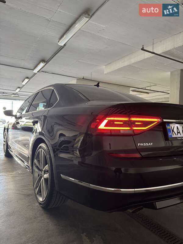 Седан Volkswagen Passat 2016 в Києві