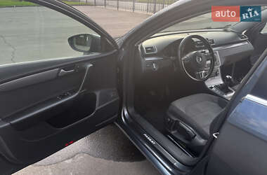 Универсал Volkswagen Passat 2011 в Кривом Роге