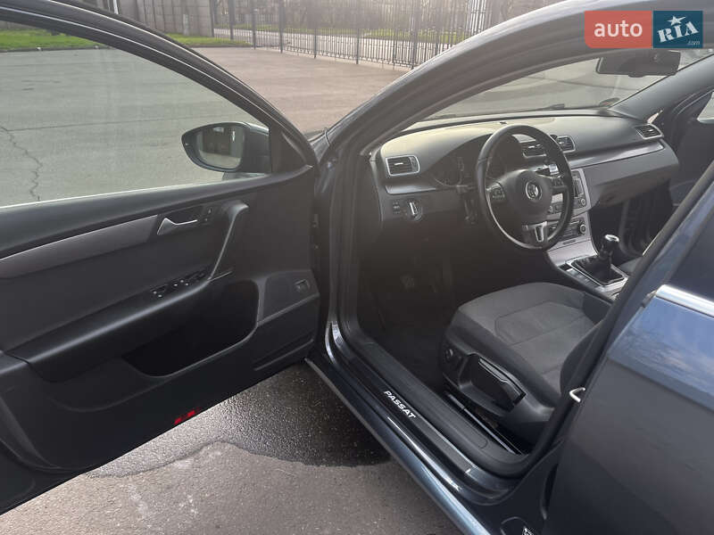 Универсал Volkswagen Passat 2011 в Кривом Роге