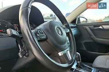Універсал Volkswagen Passat 2011 в 