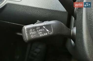 Універсал Volkswagen Passat 2011 в 