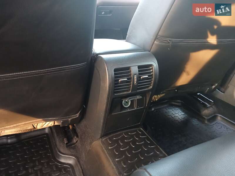 Универсал Volkswagen Passat 2011 в Бродах