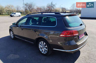 Універсал Volkswagen Passat 2012 в 