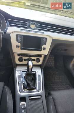 Універсал Volkswagen Passat 2015 в 