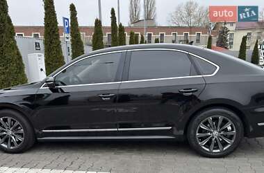 Седан Volkswagen Passat 2011 в 