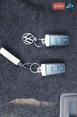 Універсал Volkswagen Passat 2012 в 