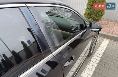 Седан Volkswagen Passat 2011 в 