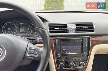 Седан Volkswagen Passat 2011 в 