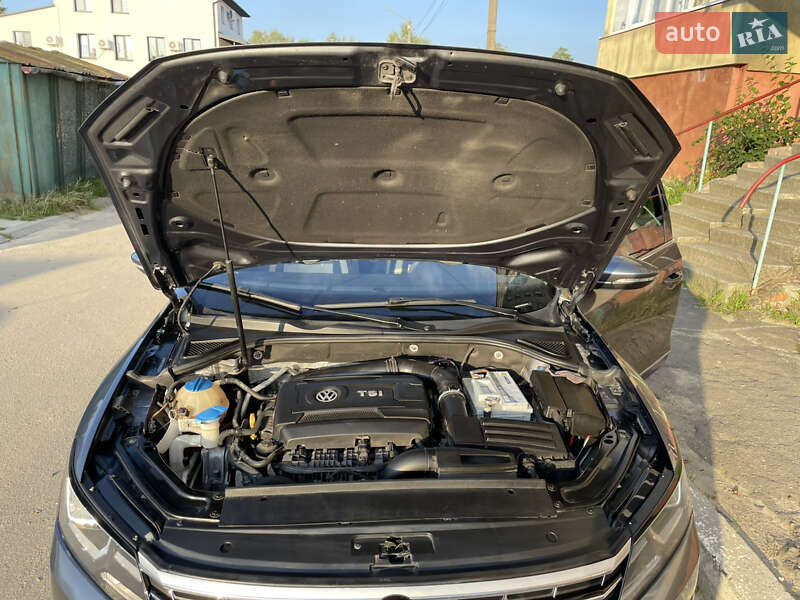 Седан Volkswagen Passat 2016 в Яворове