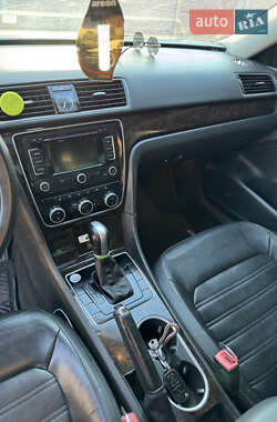 Седан Volkswagen Passat 2014 в 
