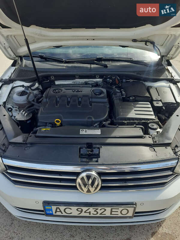 Универсал Volkswagen Passat 2017 в Киеве фото 20 Универсал Volkswagen Passat 2017 в Киеве
