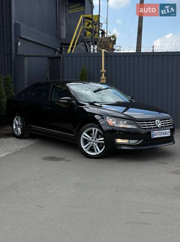 Седан Volkswagen Passat 2013 в Дніпрі