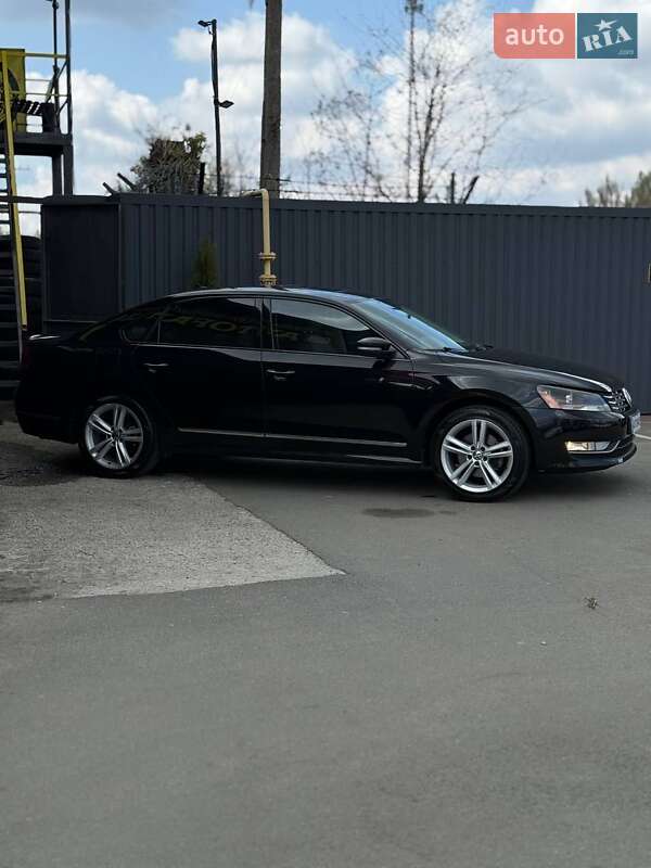 Седан Volkswagen Passat 2013 в Дніпрі