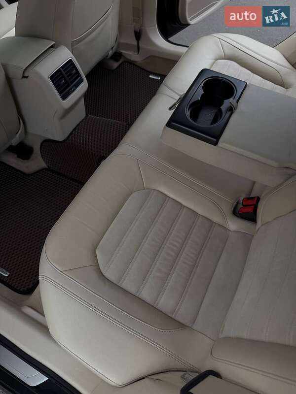 Седан Volkswagen Passat 2013 в Дніпрі
