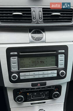 Универсал Volkswagen Passat 2011 в 