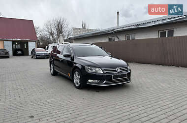 Универсал Volkswagen Passat 2012 в 