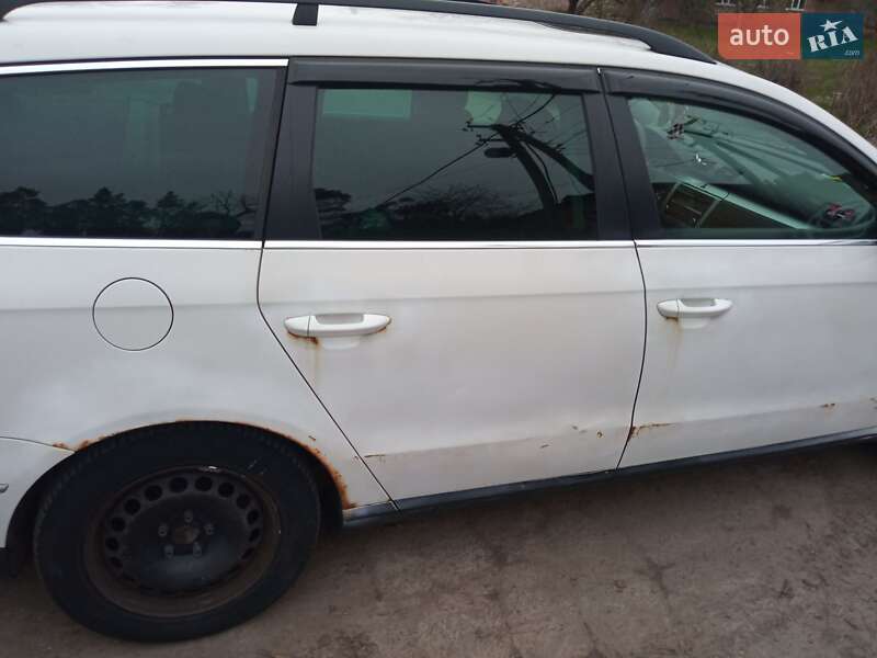 Универсал Volkswagen Passat 2008 в Житомире