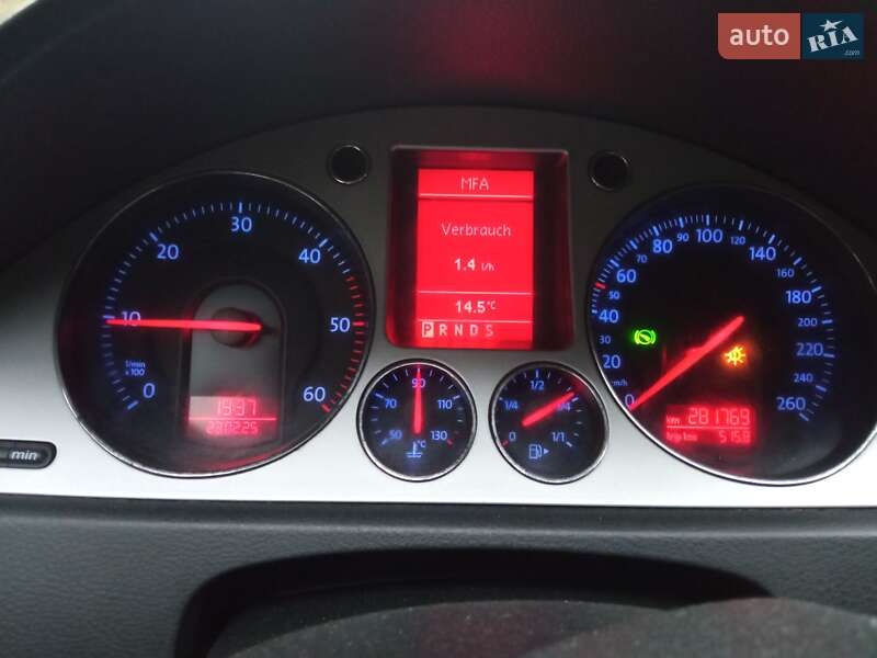 Универсал Volkswagen Passat 2008 в Житомире