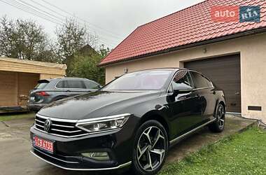 Седан Volkswagen Passat 2021 в 