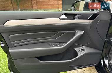 Седан Volkswagen Passat 2021 в 
