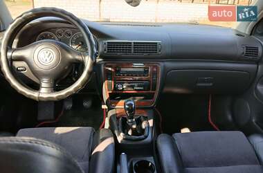 Седан Volkswagen Passat 2004 в 