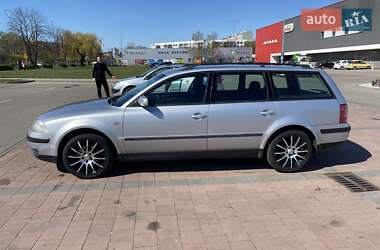 Универсал Volkswagen Passat 2001 в 