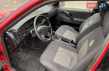 Седан Volkswagen Passat 1993 в 