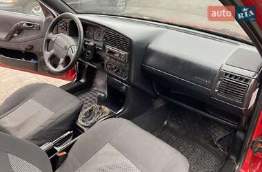 Седан Volkswagen Passat 1993 в 