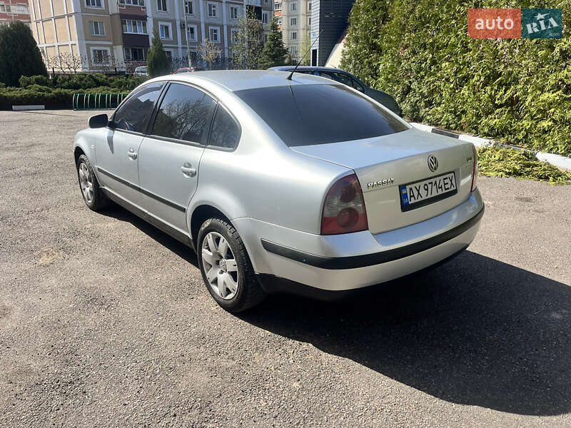 Седан Volkswagen Passat 2003 в Харькове