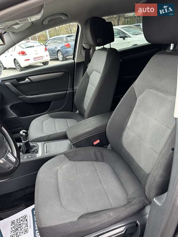Універсал Volkswagen Passat 2012 в Кривому Розі