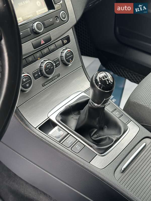Універсал Volkswagen Passat 2012 в Кривому Розі