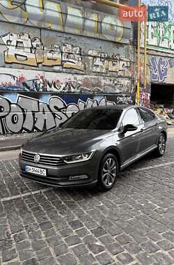 Седан Volkswagen Passat 2016 в 