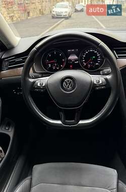 Седан Volkswagen Passat 2016 в 