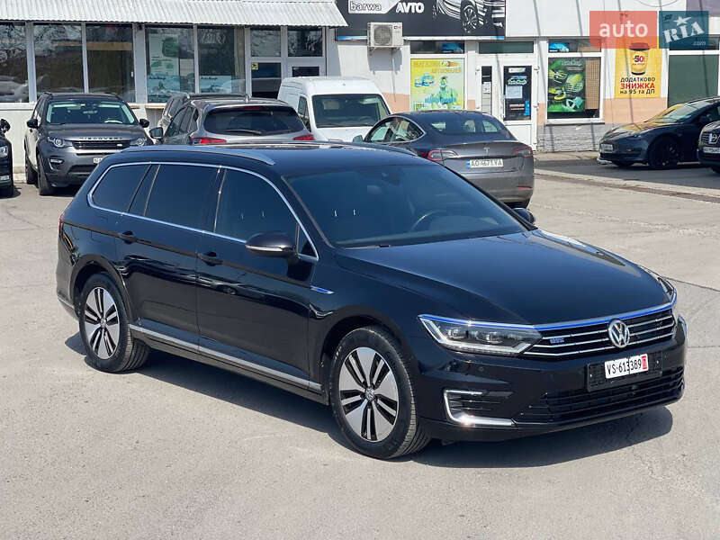 Универсал Volkswagen Passat 2018 в Ужгороде